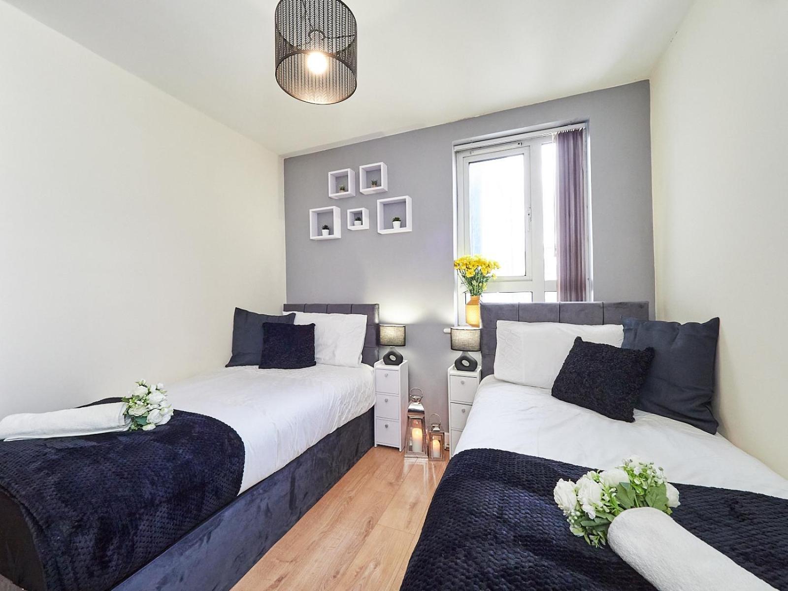 Beauchamp Suite In Coventry City Centre Cv1 For Contractors Professionals Tourists Relocators Students And Family Extérieur photo